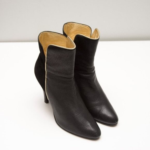 Betsey Johnson Leather Ankle Boots Booties Gold Trim SIZE 8 - Picture 2 of 8